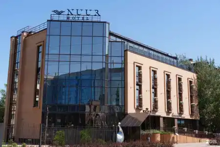 Nuur - 0