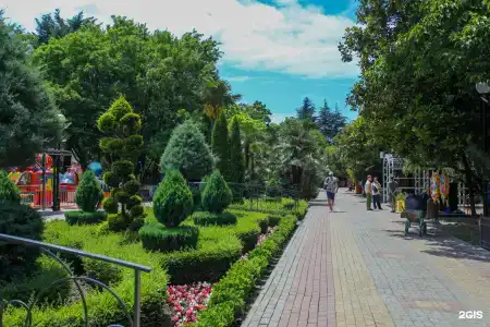 Elizabet - 19