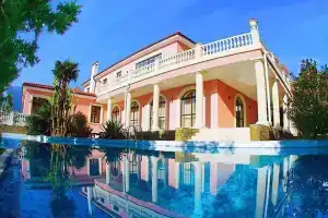 Villa Rose
