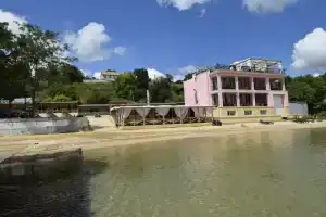 Jemchuzina Moria Guest house, Kerch