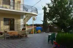 Mini Leman Hotel, Sudak