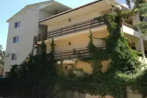 Italyanskij Dvorik Guest house, Saky