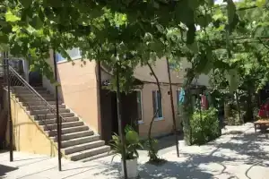 u Igorya Guest house, Gudauta