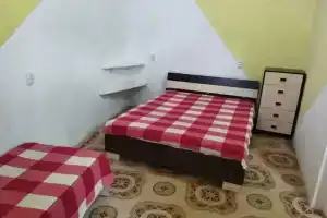 Dom s parkovkoy v tsentre goroda Cottage, Feodosiya