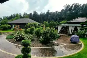 Guest house "Brest Dream Gaden" s chisteyshim vozduhom, napolnennom aromatom sosnovogo bora, Brest