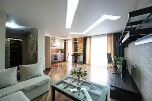Pyat Zvyozd Dizaynerskaya evro s dzhakuzi Apartments, Chelyabinsk