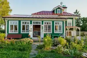 Dacha Dymov Ceramics (Green house), Suzdal