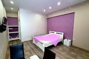Undina Love hotel, Gus'-Khrustal'nyy