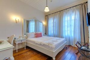 Beyevi Alaçatı, Alacati