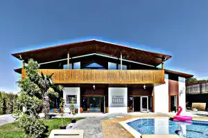 Ashhadah Hotel, Kamennomostsky