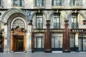 Oriente Atiram, Barcelona