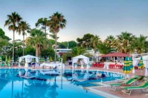 Sol Tropikal Durres, Durres
