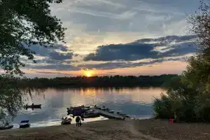 Rybolovnaya baza U Romanycha Tourist base, Kharabali