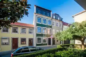 Domum, Porto
