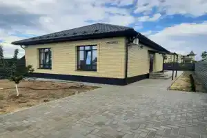 Uyutnyy dom v tihom meste Cottage, Pavlovsk