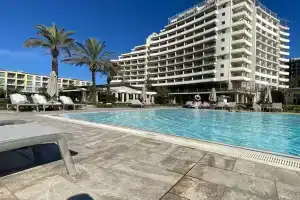 Lara Barut Collection - All Inclusive, Lara