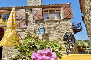 Sari KEÇİ TAŞ Otel, Gokceada