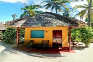 Evergreen Bungalows, Bwejuu