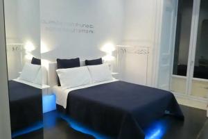 Skyhouse Chiatamone, Naples