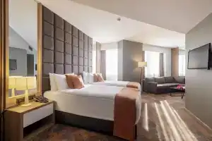 Grand Sapphire City Hotel