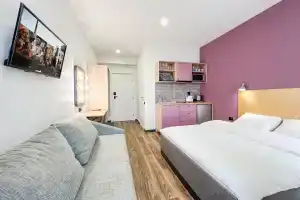 Druzya Graffiti Hostel