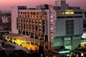 Lemon Tree Premier, Hotel