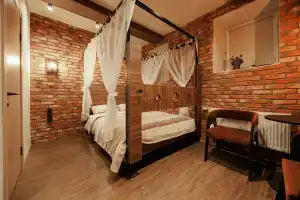 Secret Rooms, Kursk