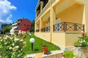 Hotel Perama, Perama