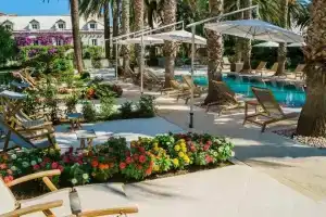 Hotel Lemongarden, Sutivan
