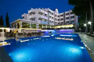 Hotel Akbulut & Spa, Guzelcamli