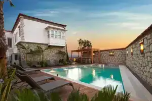 Eritrina Otel, Alacati