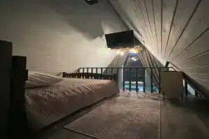 Otrazhenie gor Cottage, Dakhovskaya