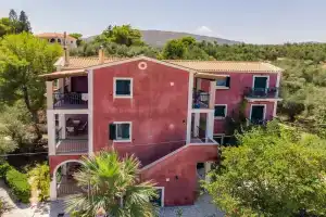 Spiros Family Apts, Laganas