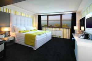 Grand Hotel Riga, Rousse