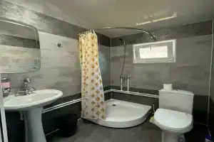 Ostrovok Motel, Jefremow