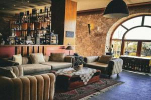 Chateau Fasel, Tirana