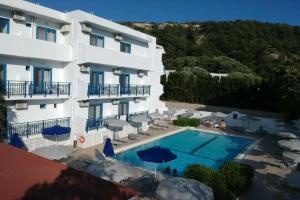 Hotel Nathalie, Ixia