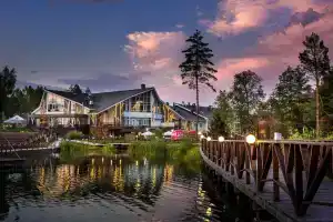 Park-Otel Dobrograd (korpus Grand), Dobrograd