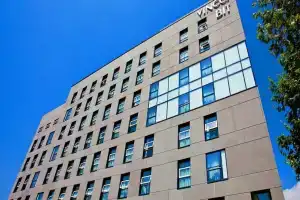 Vincci Bit, Barcelona