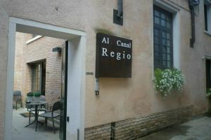 Al Canal Regio, Venice