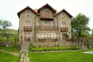 Garni HinYard Guest house