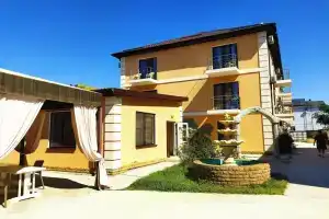Anastas Guesthouse, Popovka