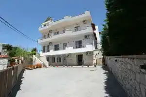 Vila Anhel, Ksamil