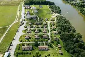 Ivolga Hotel, Vorob'i