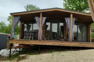 Tri Stihii Cottage, Kamennomostsky