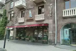 Baxos Hotel, Yerevan
