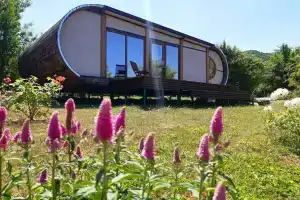 Vinodelnya Varnautka Hotel, Laspi