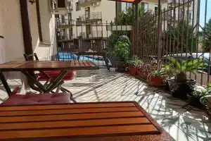 Nadezhda Living Quarters, Sochi