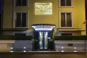 Patrizia Romana Palace, Rome