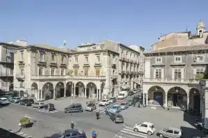 Asmundo di Gisira, Catania
